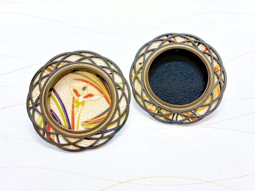 手染めの友禅和紙を使用した美しい引手・友都香（ゆとか）の寿