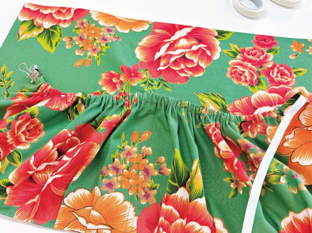 素人が革トランクの内布を張り替え！簡単な方法でポケットのギャザーが作れた